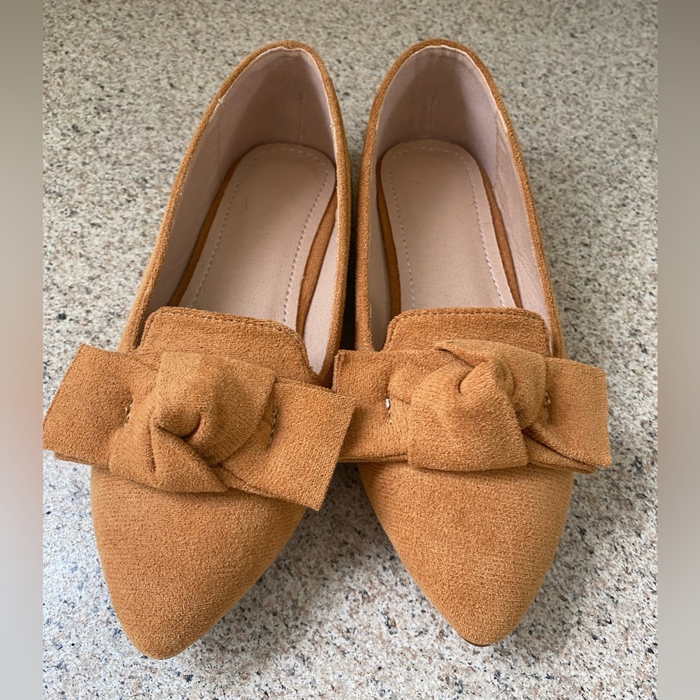Girls Tan Suede Flat